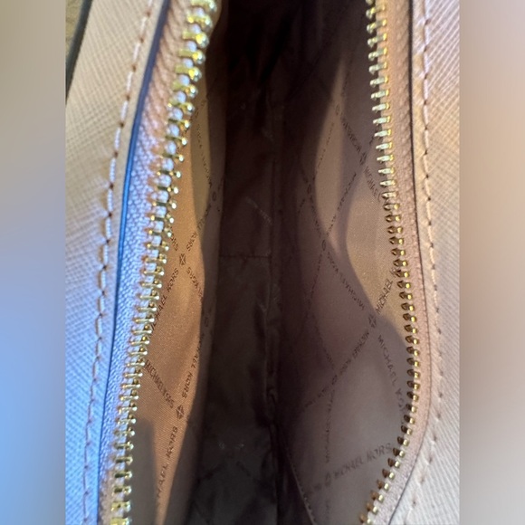 Michael Kors Sandrine Stud Light Pink Leather Crossbody Bag New With Tag - Picture 5 of 9